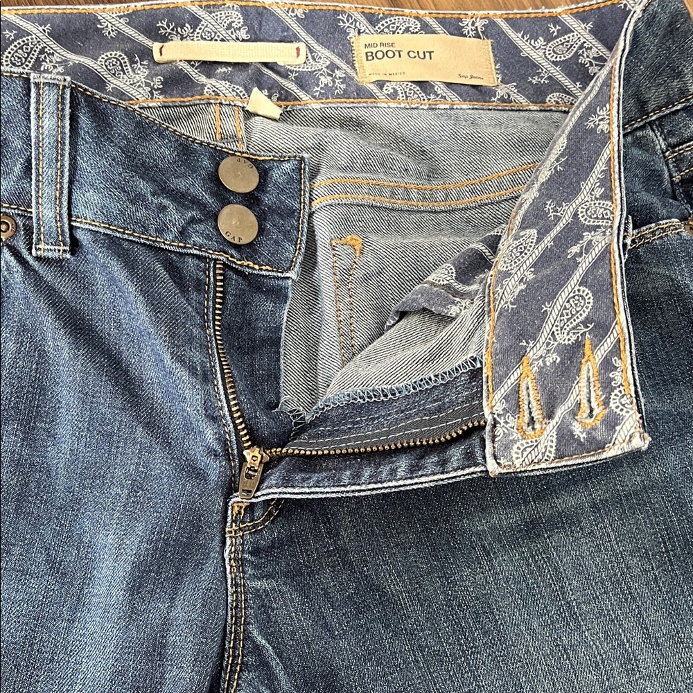 Gap Dark Blue Mid Rise Bootcut Jeans - Size 30R - Picture 5 of 10
